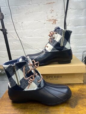 Sperry Top-Sider Saltwater Cozy Navy Plaid Boot Size 10